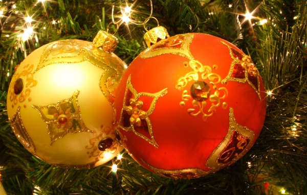 Игрушки елочные большие