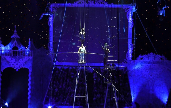 Цирк деда мороза в олимпийском