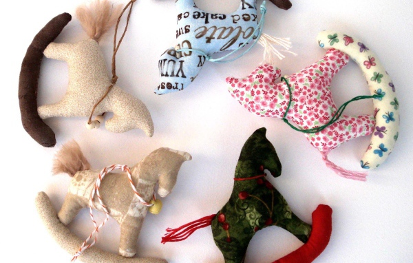 Фигурки лошадей