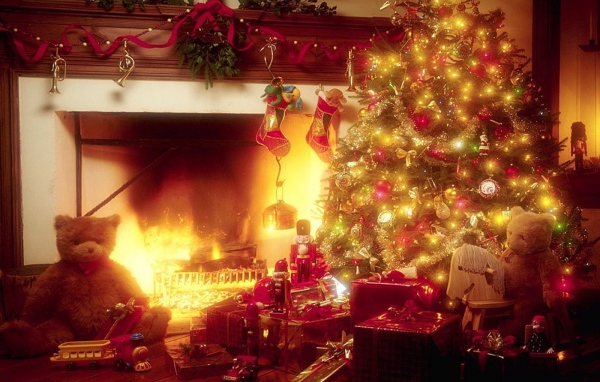 Зеленая пушистая елочка на Новый Год 2014