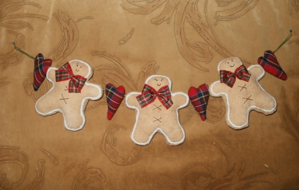 Гирлянда из малышей