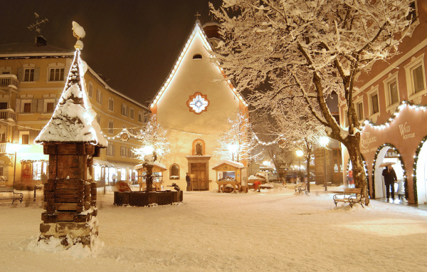 Новогодняя снежная сказка