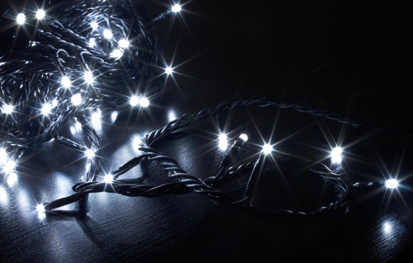 Белая гирлянда