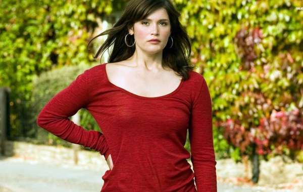 	 Актриса Джемма Артертон