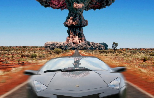 Атомный взрыв на дороге