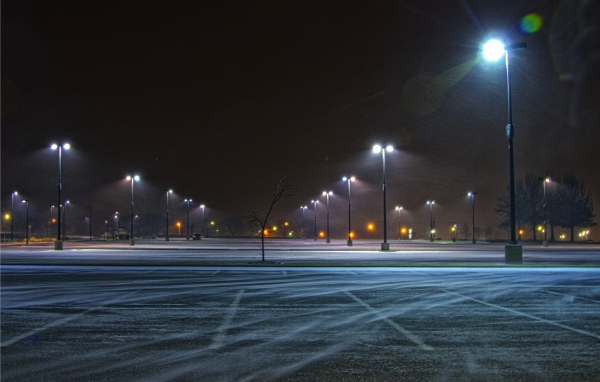 Паркинг зимней ночью