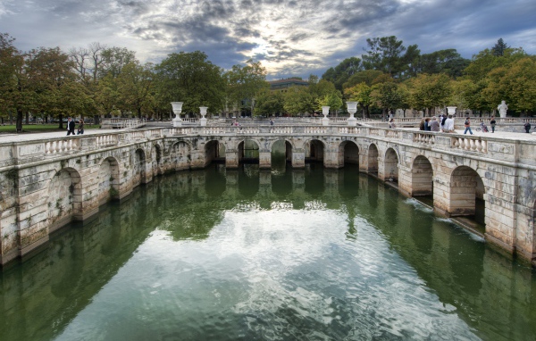 Римские термы в Ниме