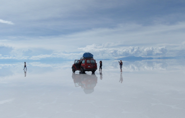 Туристы на гладком льду