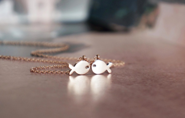 Кулон, рыбы