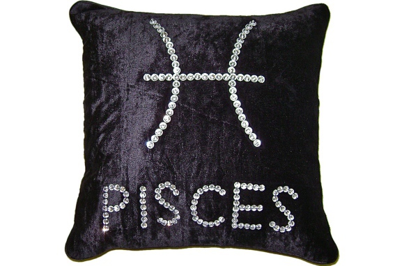 Подушка, знак зодиака рыбы