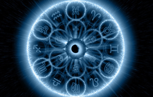 Знаки зодиака в голубом свечении