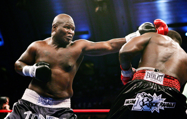 Боксер Джеймс Тони