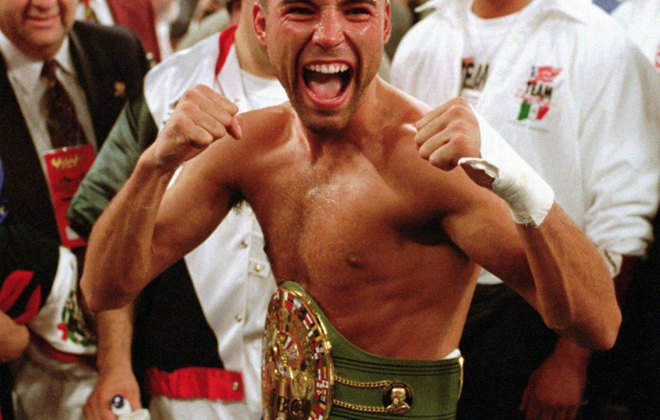 Boxer Oscar Dela Hoya and his belt