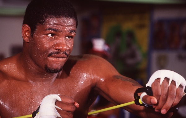 Боксер Риддик Боу