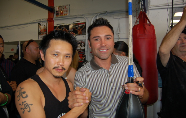 Боксеры Оскар Дела Хойя и Стивен Хо