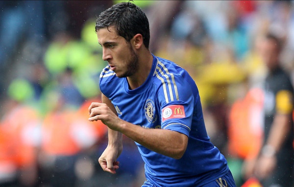 Челси Эден Азар в середине игры