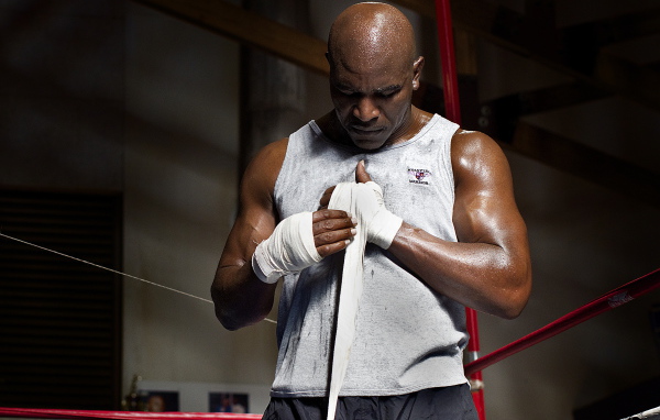 Известный боксер Эвандер Холифилд