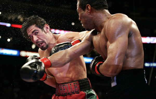 Известный боксер Шейн Мосли