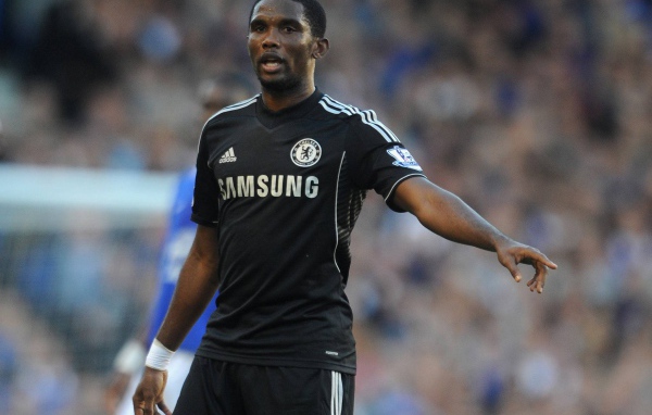 Лучший футболист Челси Самуэля Это'О в черном