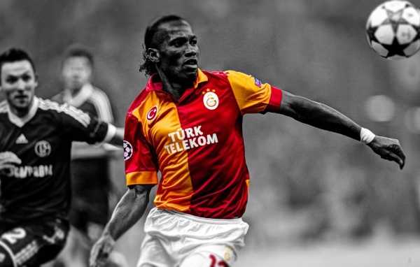  Нападающий Галатасарая Дидье Дрогба