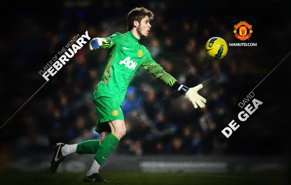 Голкипер Манчестер Юнайтед Давид де Хеа ловит мяч