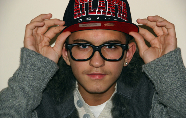 Парень в кепке atlanta, swag