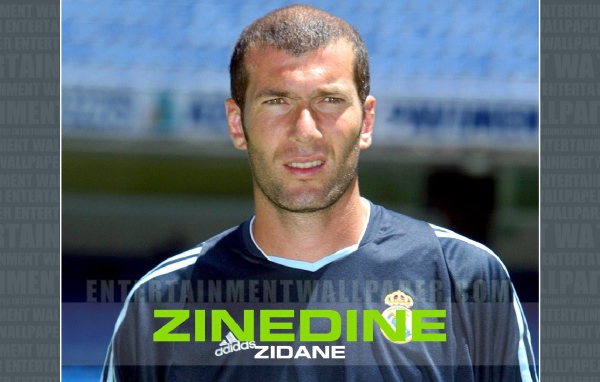 Легенда футбола Зинедин Зидан под солнцем