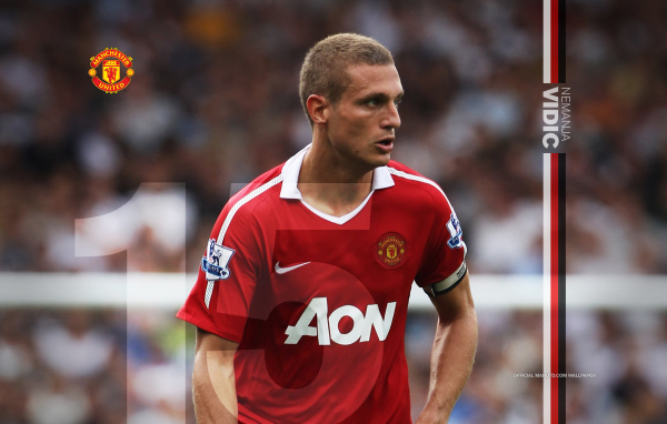 Основной защитник Манчестер Юнайтед Неманья Видич