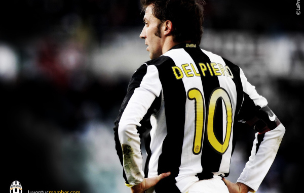 Игрок номер 10 Сиднея Алессандро Дель Пьеро