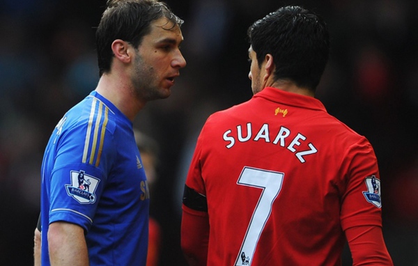 Игрок номер 7 из Ливерпуля Луис Суарес