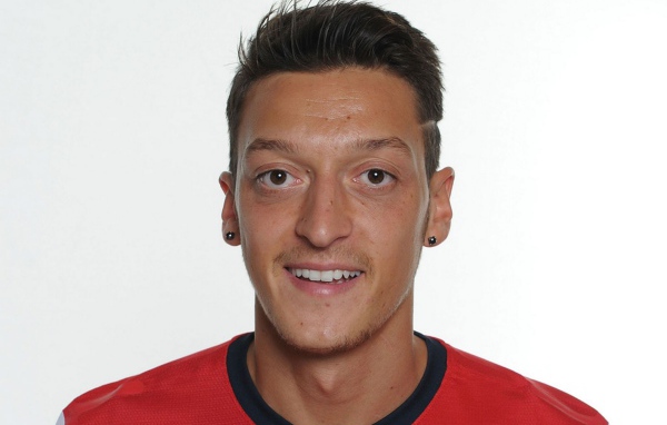 Игрок Арсенала Месут Озил крупным планом