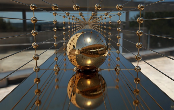 Большой блестящий шар