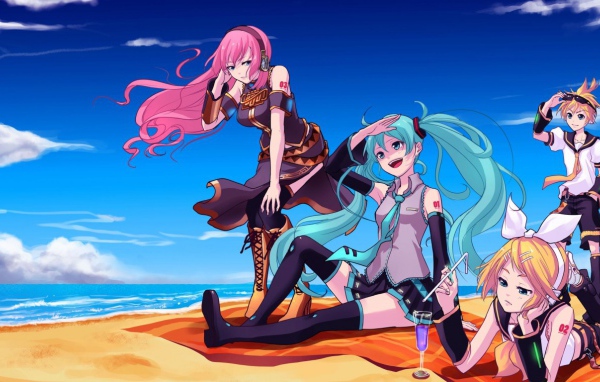 Подруги отдыхают на берегу