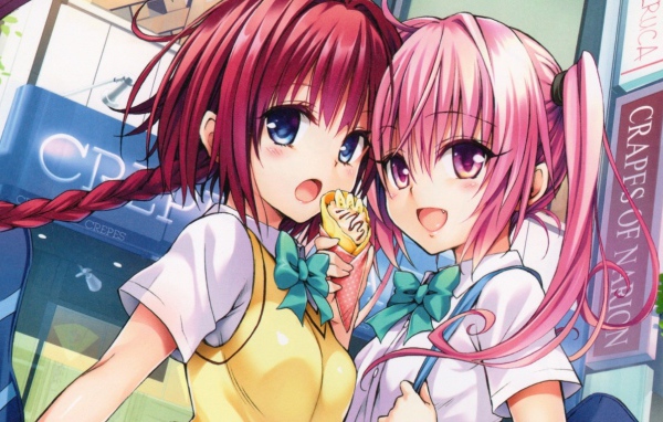 Две подружки на улице