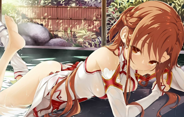 Девочка в воде