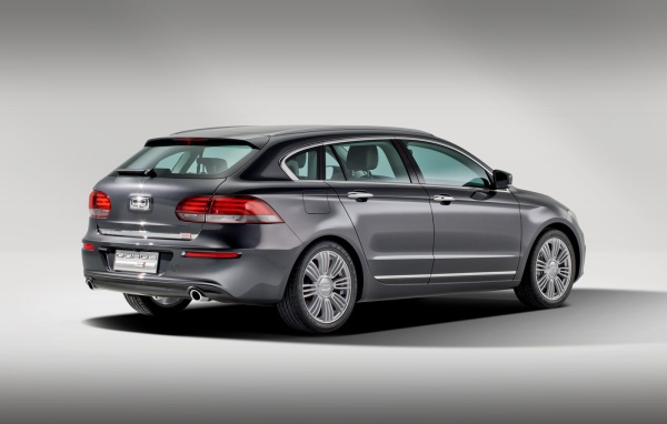 Автомобиль марки Qoros 3 2014