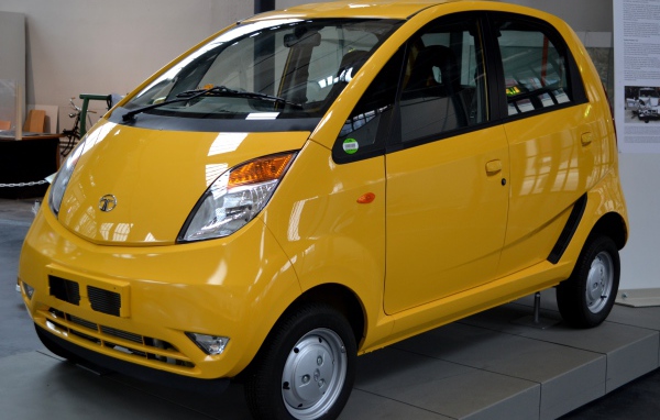 Надежная машина Tata Nano 2014
