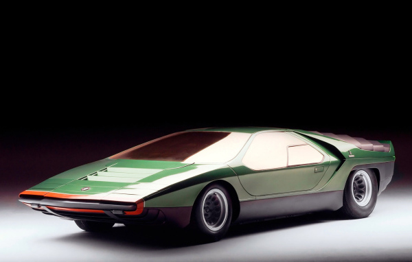 Дизайн автомобиля Alfa Romeo carabo