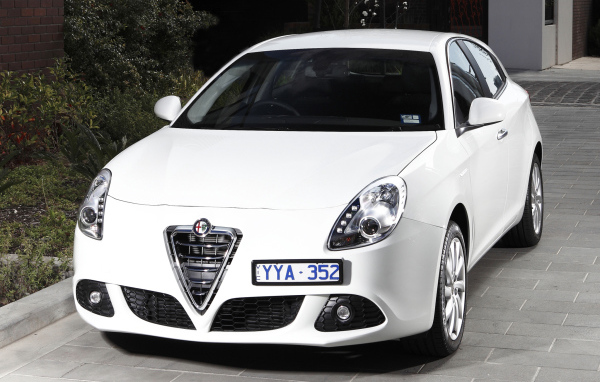 Дизайн автомобиля Alfa Romeo giulia