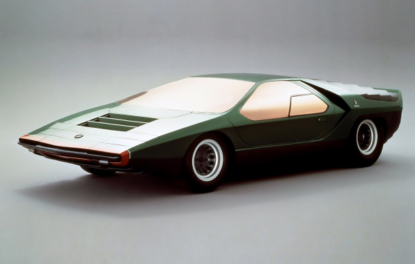 Фото автомобиля Alfa Romeo carabo