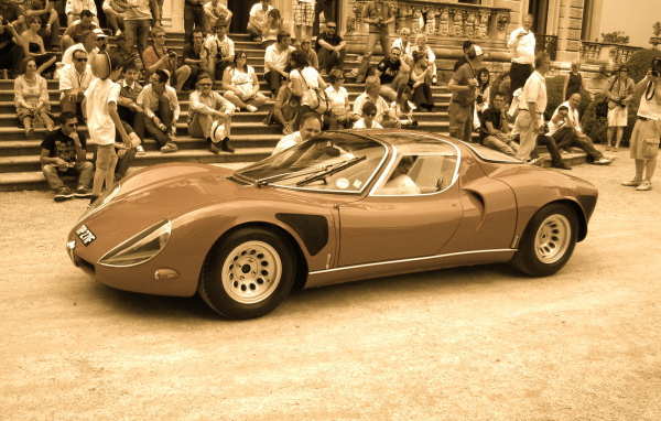 Надежный автомобиль Alfa Romeo 33