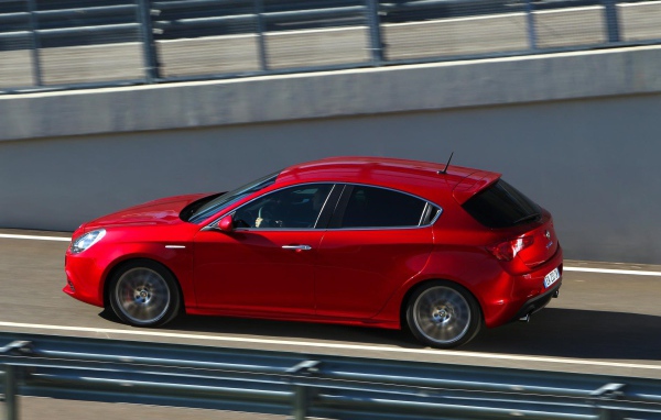 Тест драйв автомобиля Alfa Romeo giulia
