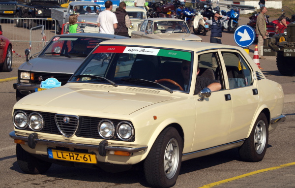 Новая машина Alfa Romeo alfetta