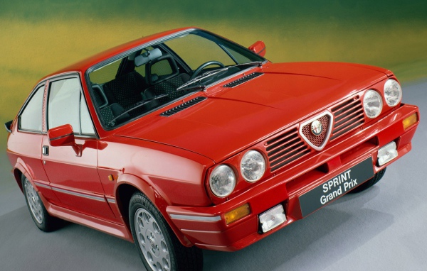 Надежный автомобиль Alfa Romeo alfasud