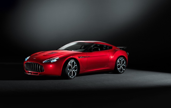 Роскошный Aston Martin V12 Zagato