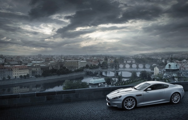 Фото автомобиля Aston Martin dbs