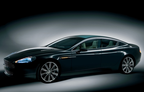 Надежный автомобиль Aston Martin rapide