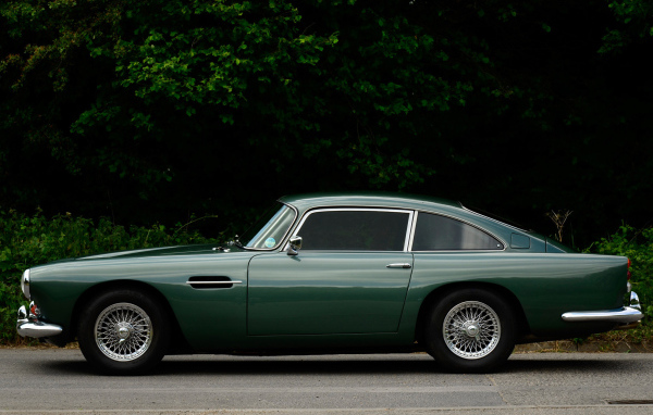 Тест драйв автомобиля Aston Martin db4