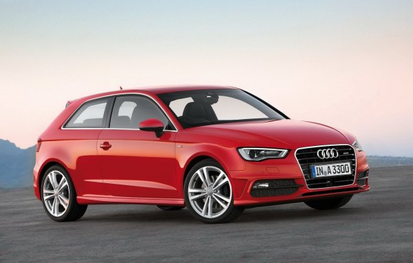 Красивый автомобиль Audi a3 в Москве