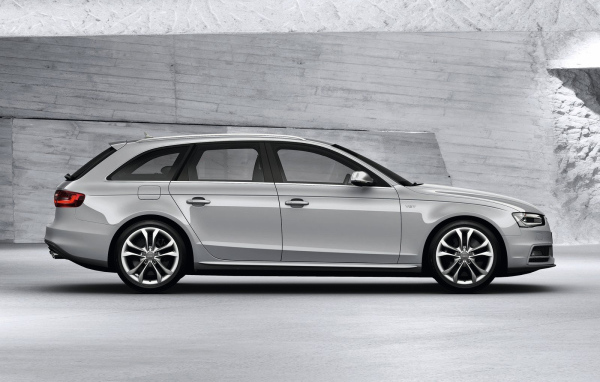 Красивый автомобиль Audi avant